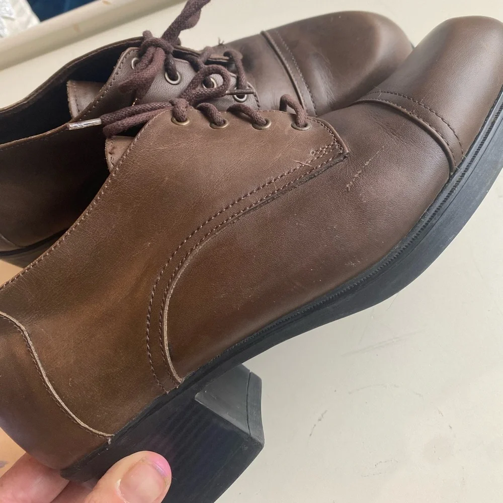 Naot lace up